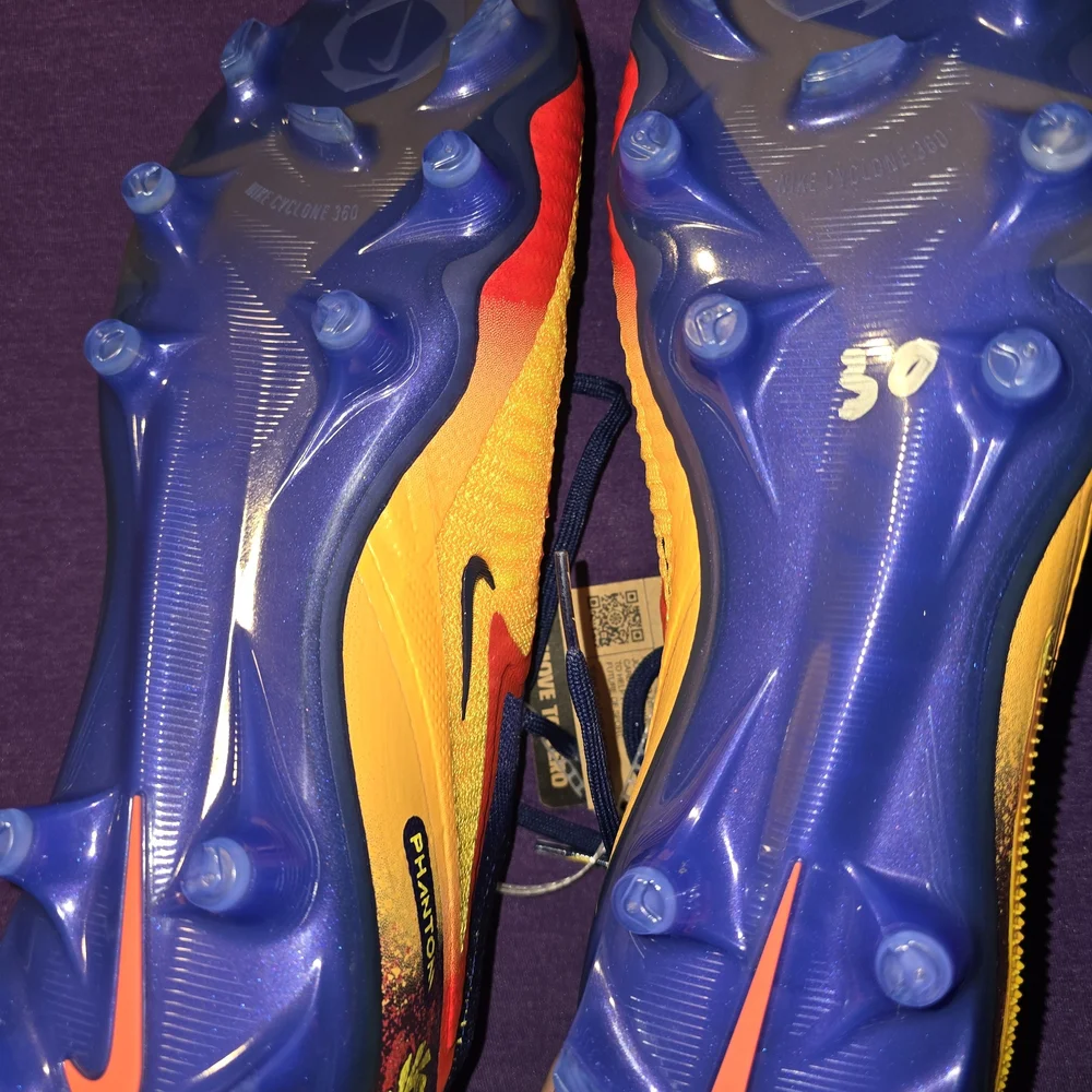 Nike Phantom 6 Elite Soccer Cleats Low Top - Picture 6 of 7